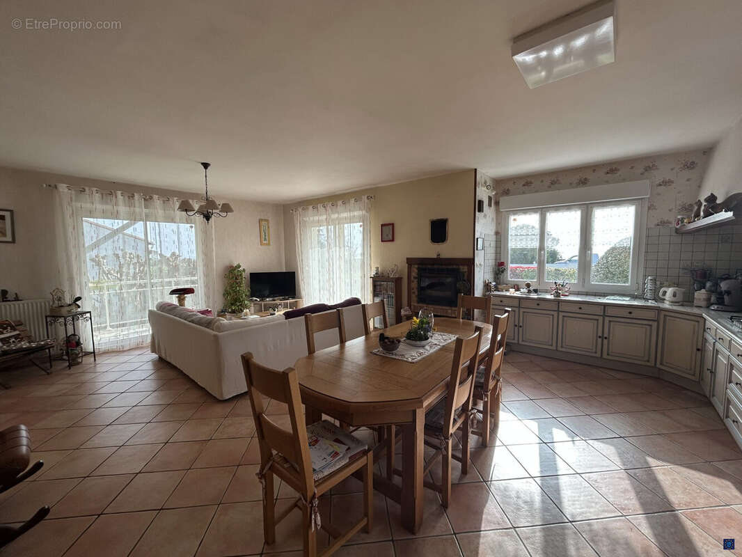 Maison à MORTAGNE-SUR-GIRONDE