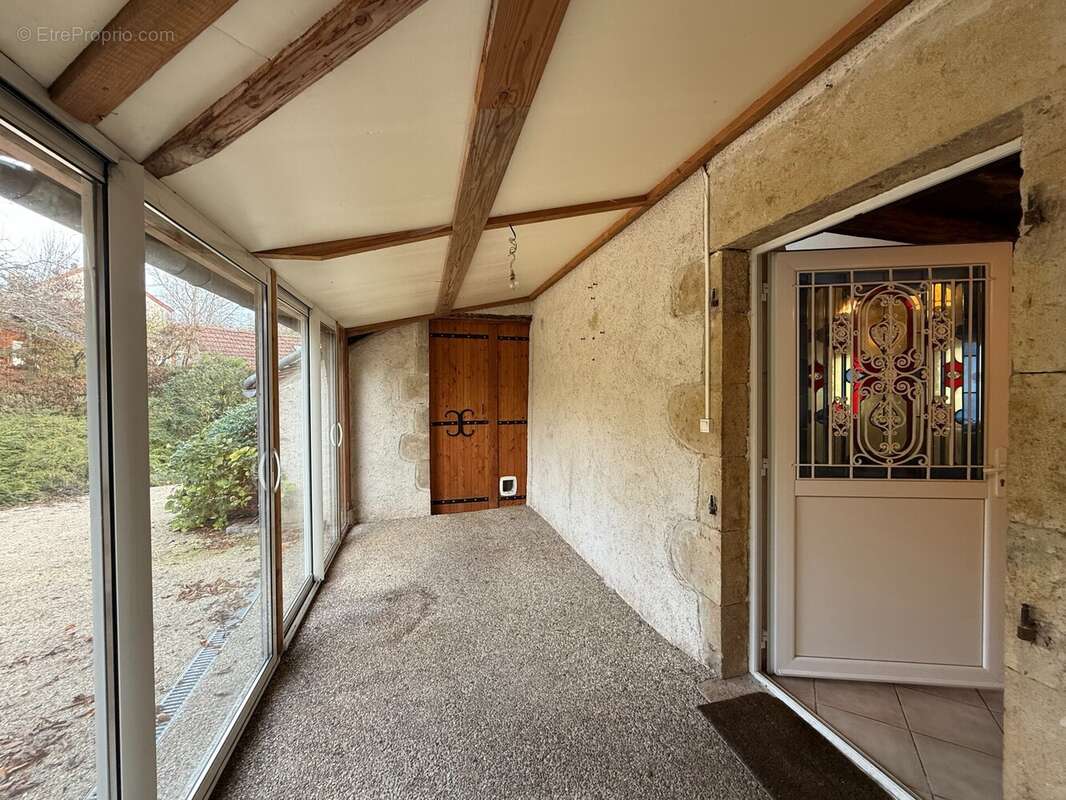 Maison à MONTGIVRAY