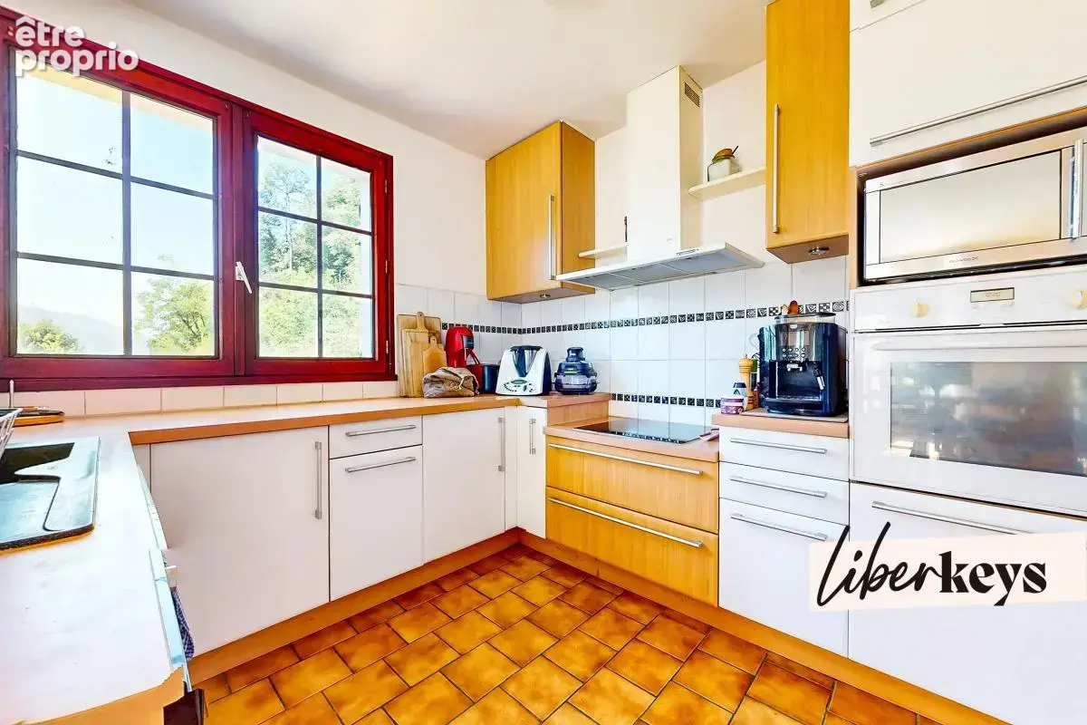 Maison familiale de caractère – 145 m² habitables – 5 chambres – Terrain de 2 690 m² – L'Albenc - photo 4