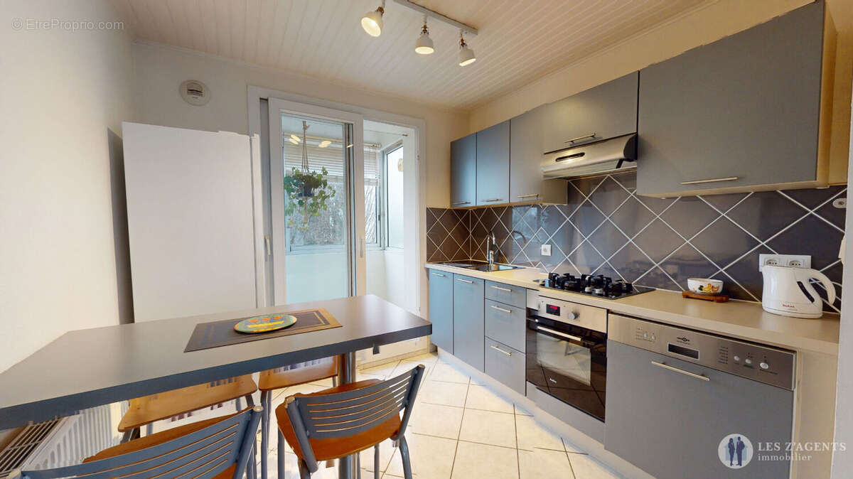 Appartement à SAINT-MARTIN-D'HERES