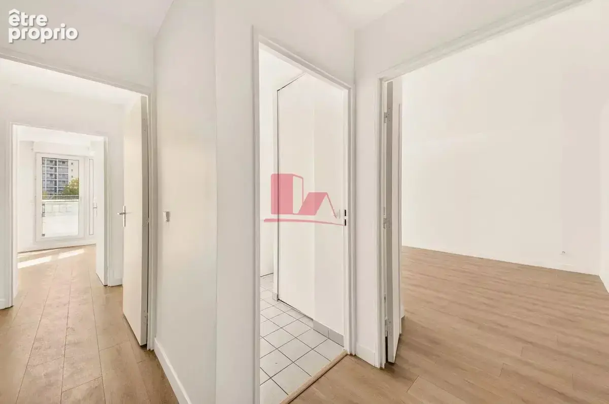 Vanves gare - appartement 3 pieces de 64 m²- balcon - parking - photo 14