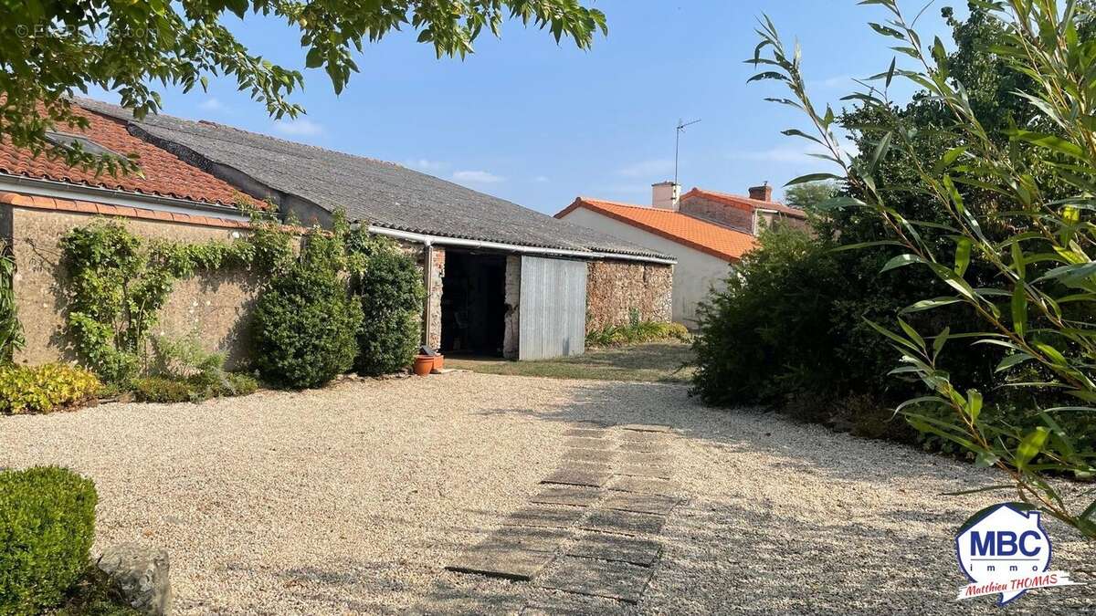 Maison à BEAUSSE