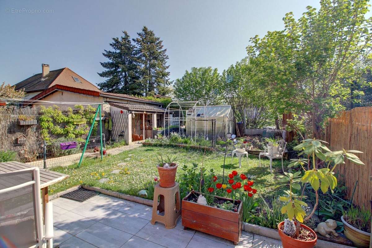 Maison à LES MUREAUX