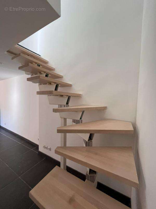 Maison à SAINT-JULIEN