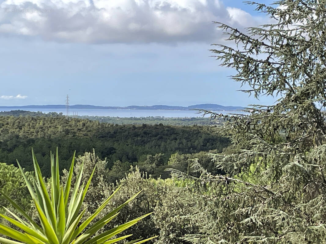 Maison à LA LONDE-LES-MAURES