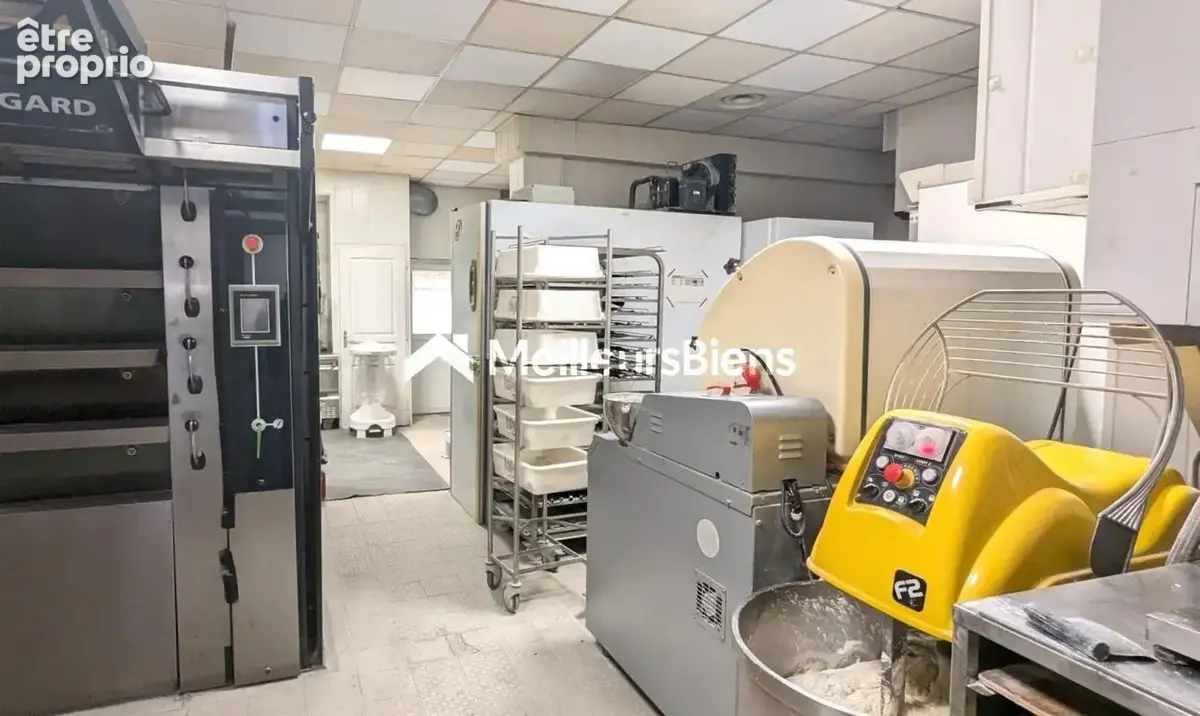 Local commercial et artisanal 85m² + 51m² d annexes - photo 7