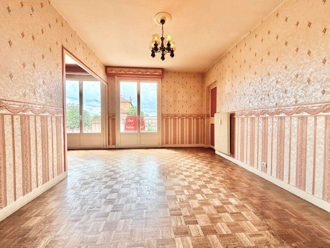 Appartement à CHENOVE