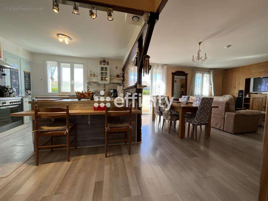 Maison à PRIVAS