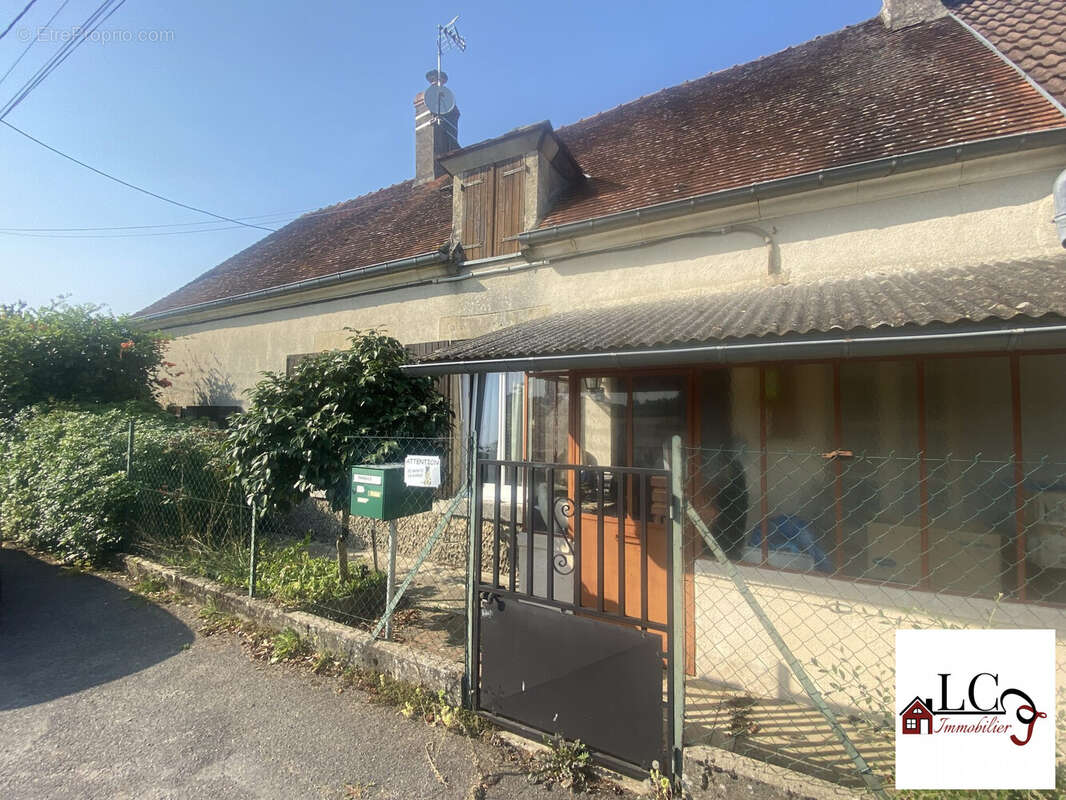 Maison 70 m² à Beaumont-La-Ferriere  - photo 8
