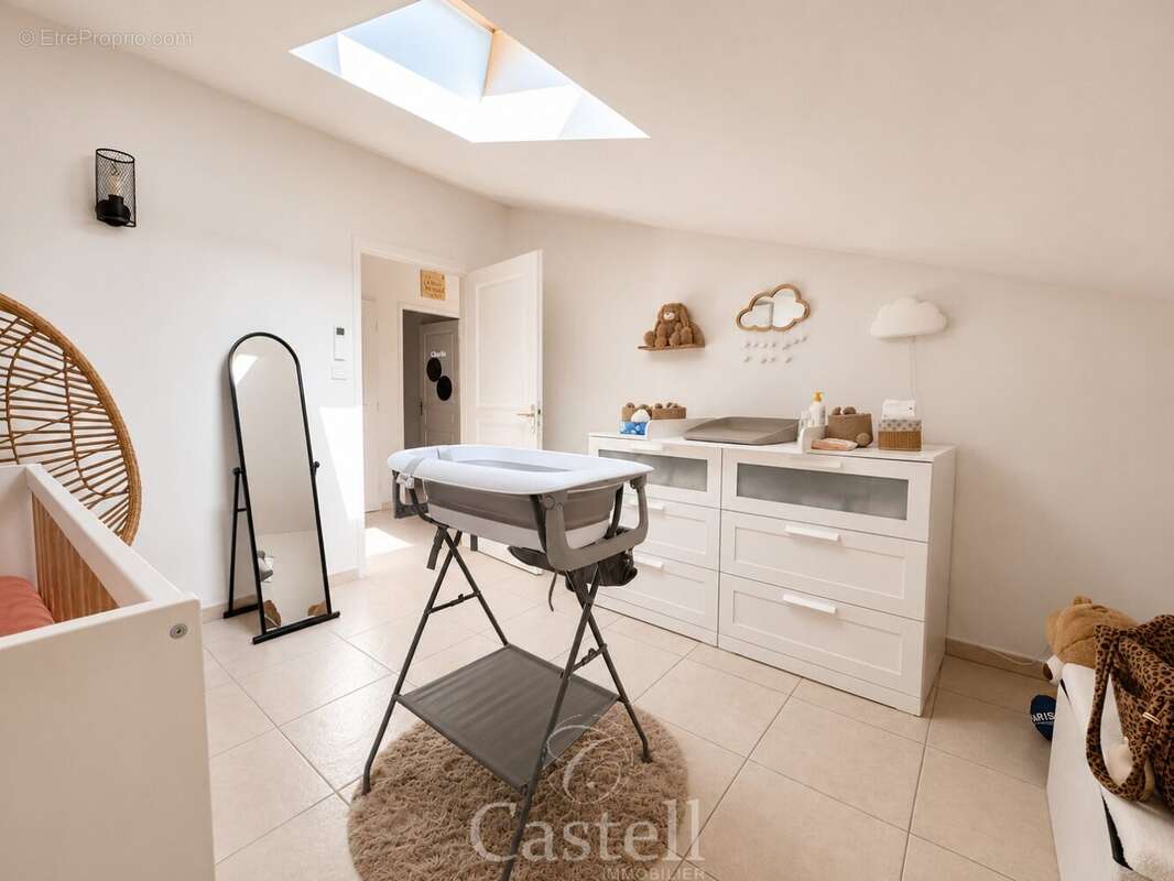 ***appartement duplex 4 pièces de 90 m² avec terrasse, 2 parkings et cellier  en plein cur de ville*** - photo 10