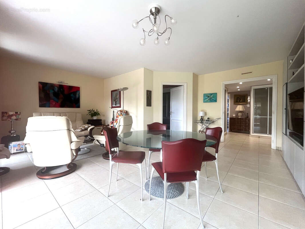 Appartement à SAINT-RAPHAEL