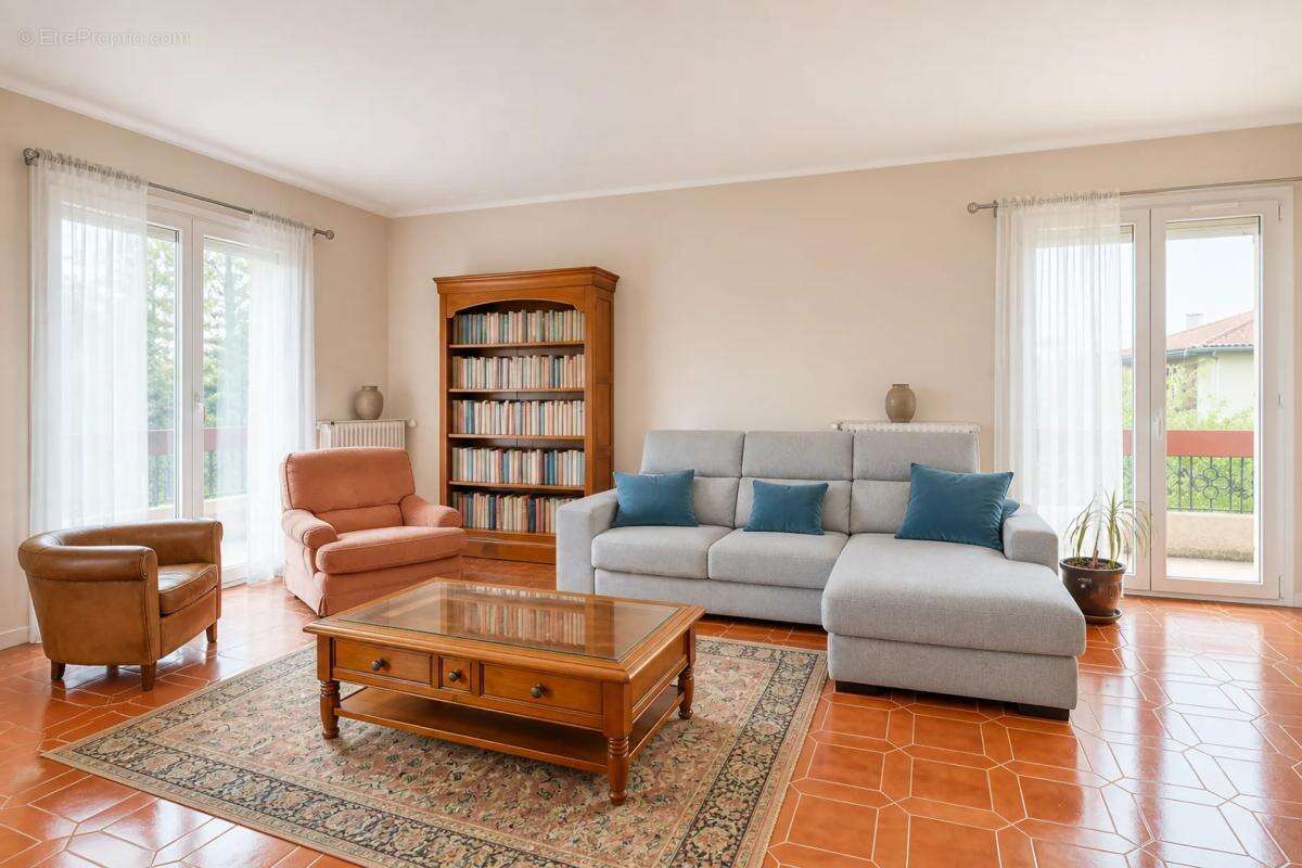 Maison de 6 pièces de 144 m² située à Tournefeuille - photo 2