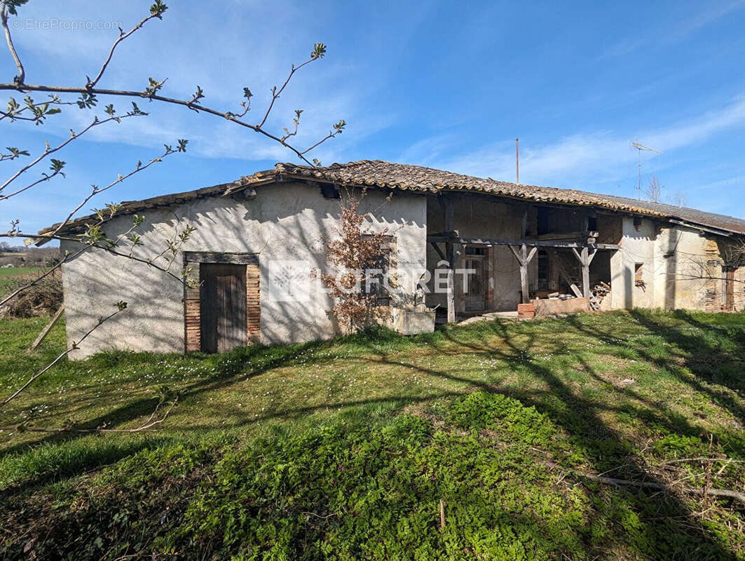 Maison à SAINT-NAZAIRE-DE-VALENTANE