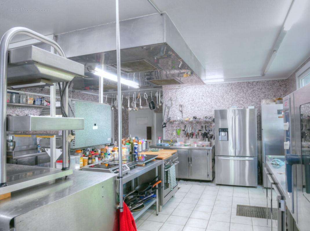 Commerce à MONFLANQUIN