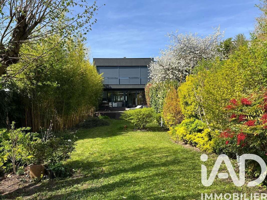 Maison 189 m² à Longeville-Les-Metz  - photo 2