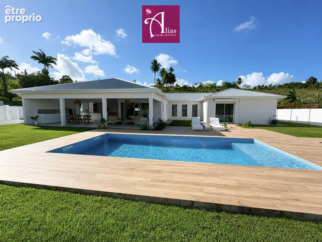 Villa contemporaine F6 de 205 m2 avec piscine à Duquerry   Petit-Bourg - photo 17