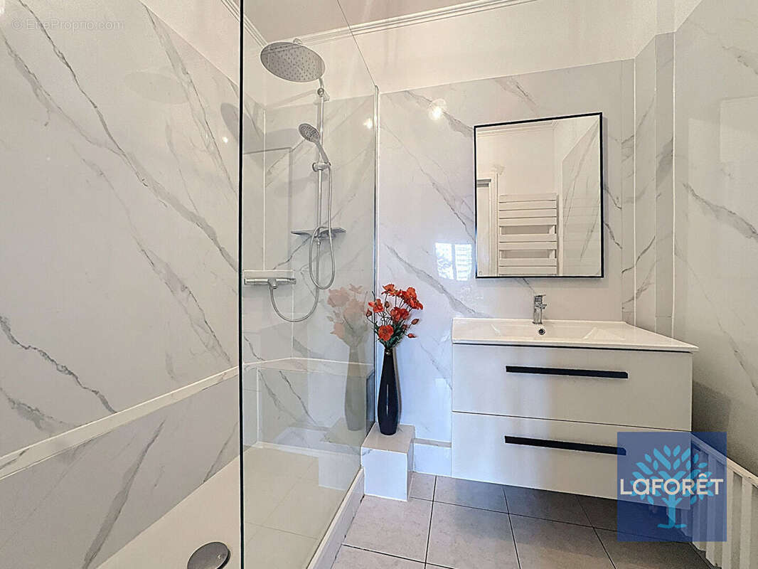 Appartement à CHILLY-MAZARIN