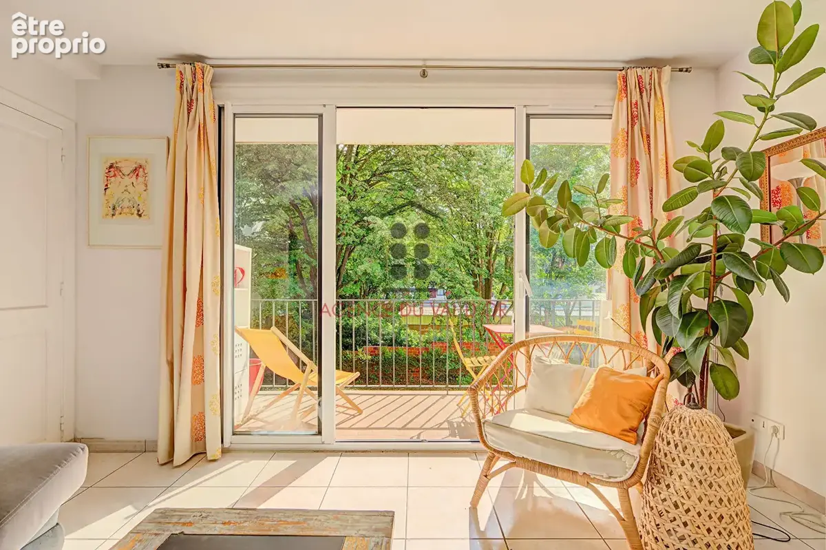 Appartement Saint-Cloud / 4 pièces 73.28 m2 / Parfait état - photo 3