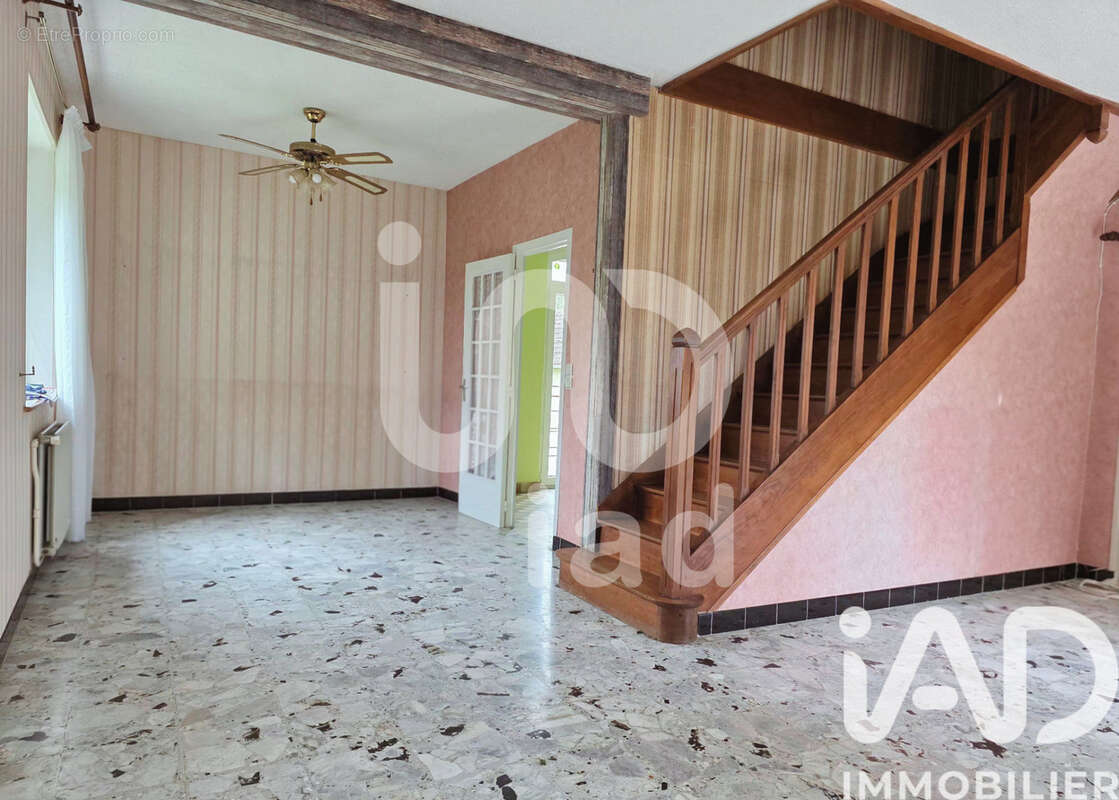 Maison 96 m² à Fontenoy  - photo 4