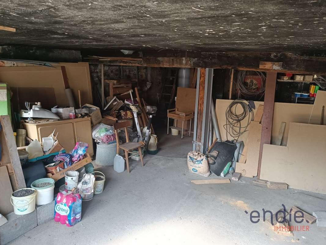 Maison à THENEUILLE