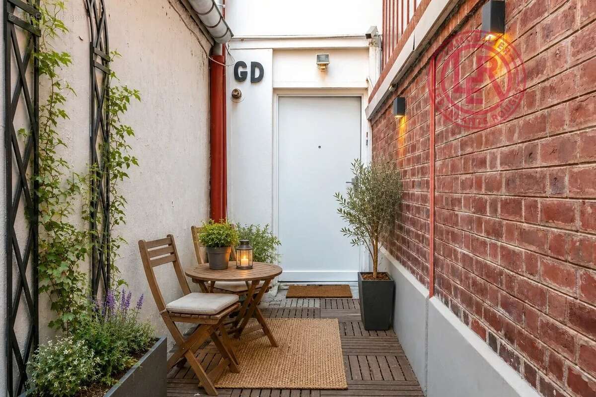 Appartement à PARIS-10E