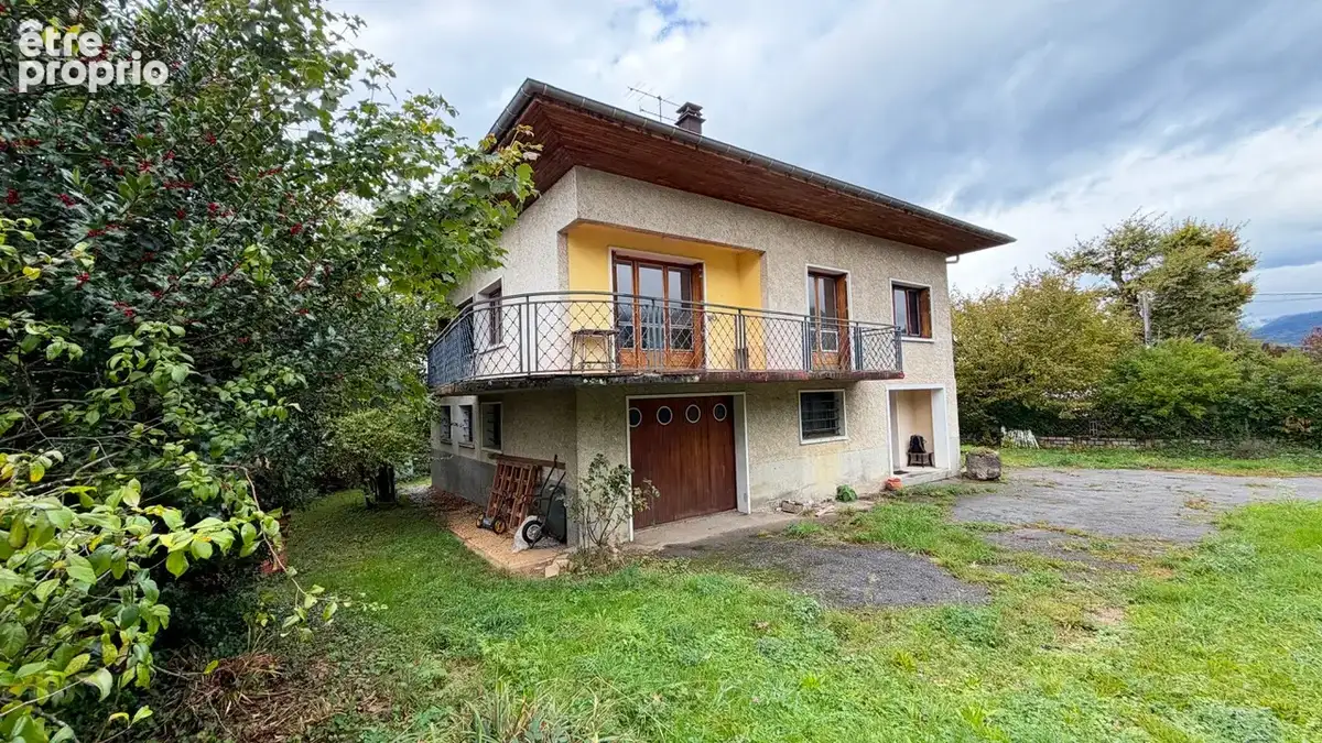Maison 5 pièces 110 m² · à Challes-les-Eaux · 110 m² · 395 000 €