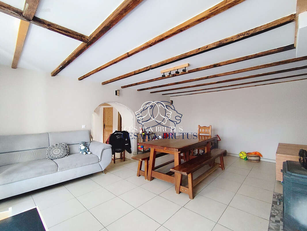 Maison 5 pièces 143 m² à vendre à Aigueperse (69790) - photo 5