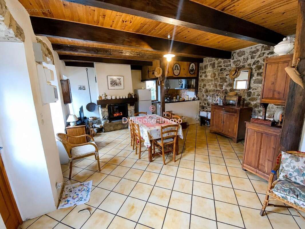 Maison 68 m² à Pereyres  - photo 17