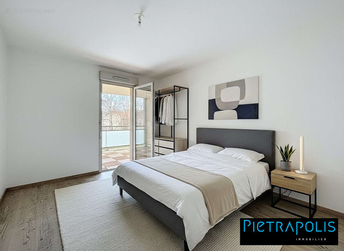 Appartement à SAINT-GENIS-LAVAL