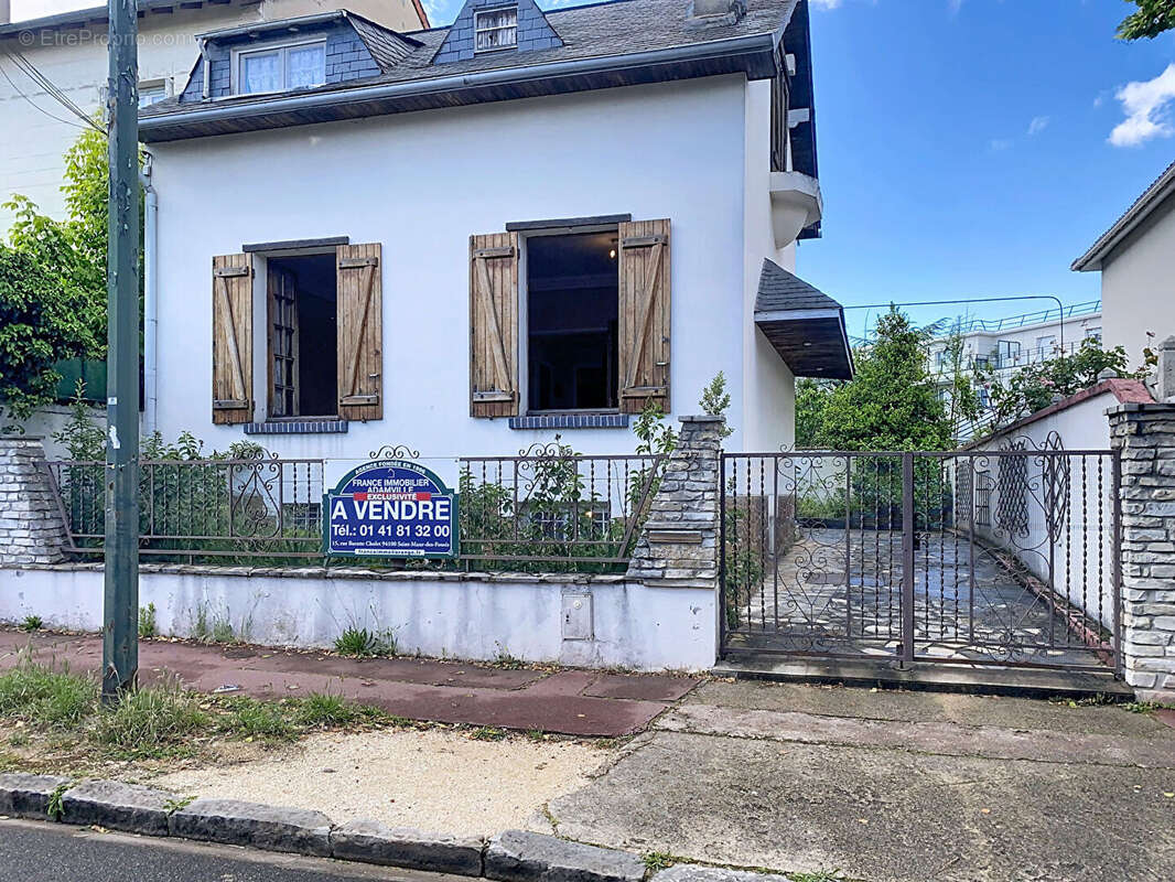 Maison à SAINT-MAUR-DES-FOSSES
