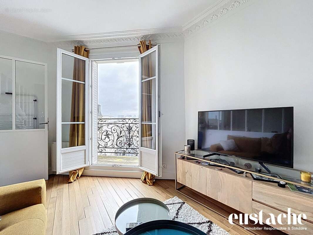 Appartement à PARIS-15E