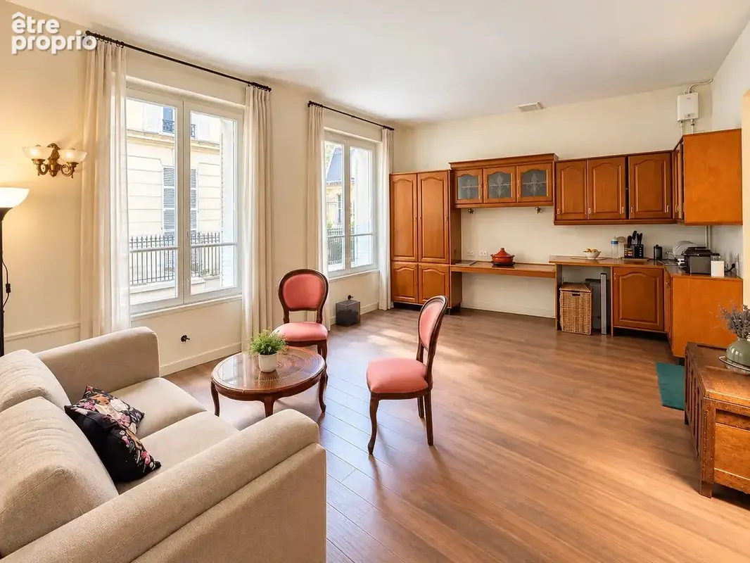 Paris 5ᵉ – Val-de-Grâce  Charmant T2 avec cour privative et cave - photo 4