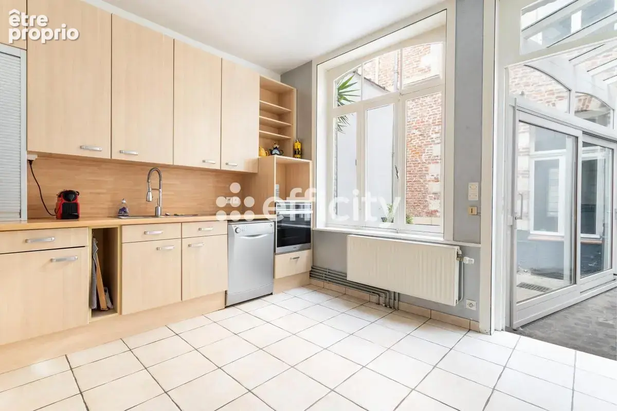 Maison 6 pièces 195 m² à vendre à Lille (59000) - photo 4
