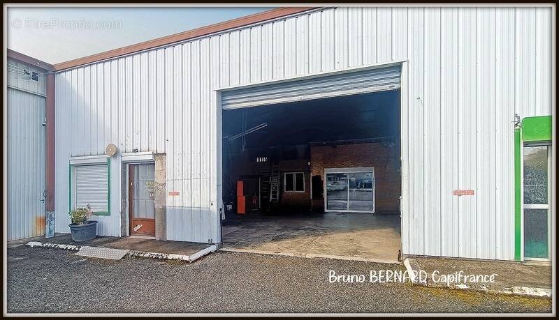 Commerce à AUREILHAN