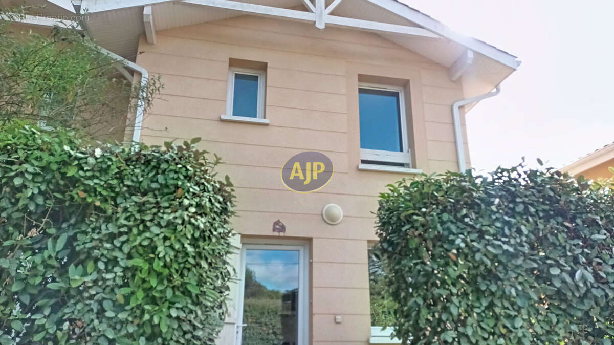 Appartement à LE VERDON-SUR-MER