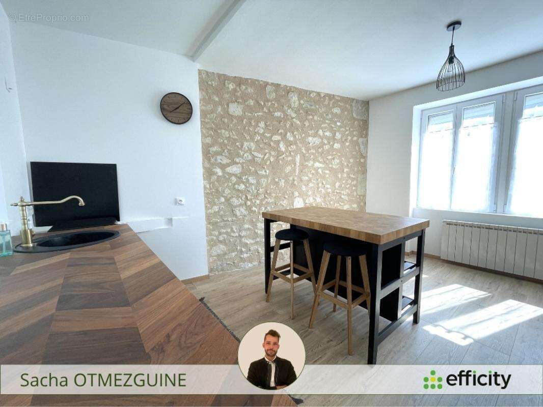 Maison à YZEURES-SUR-CREUSE