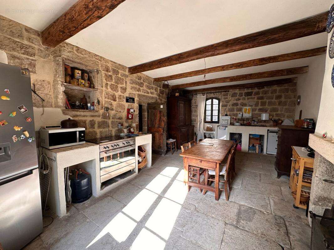 Maison en pierre avec terrasse - photo 7