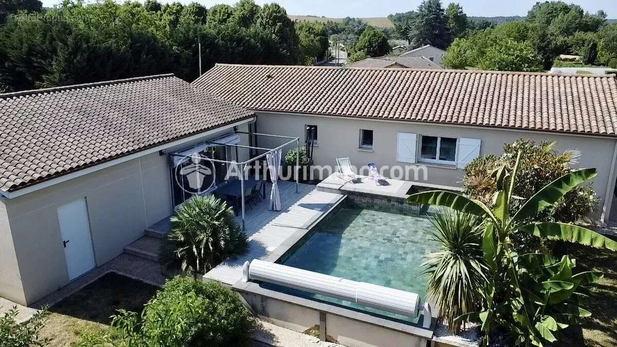 Maison contemporaine de 136m² 5 pièces 3 garages - photo 2