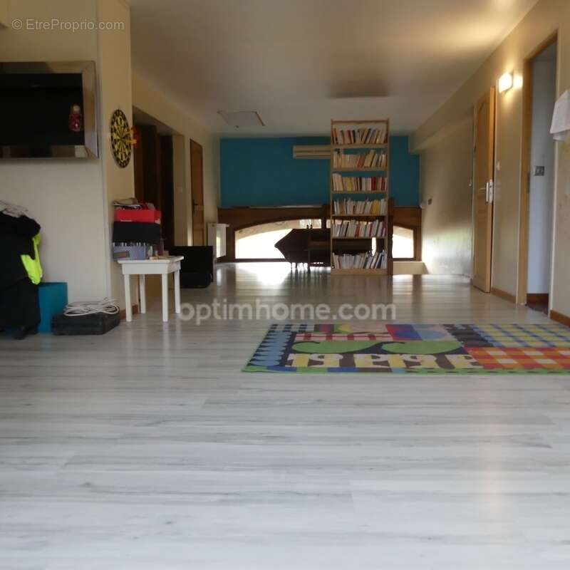 Maison à VIC-DE-CHASSENAY