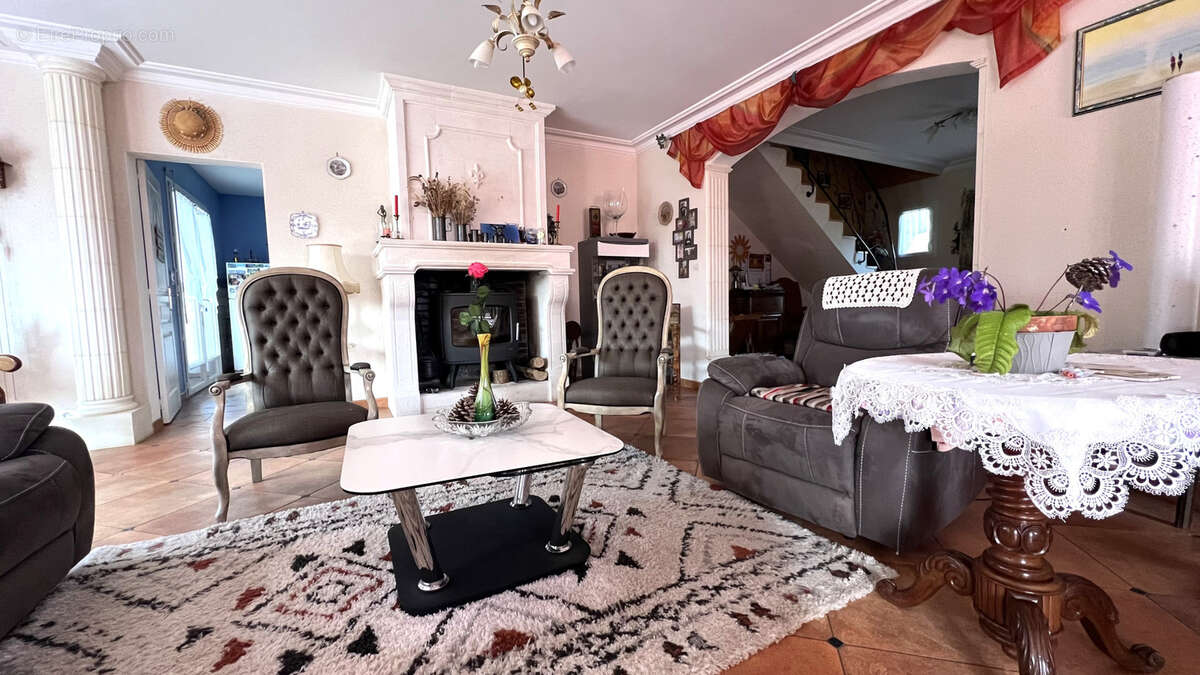 Maison à SAINT-MARTIN-DU-FOUILLOUX