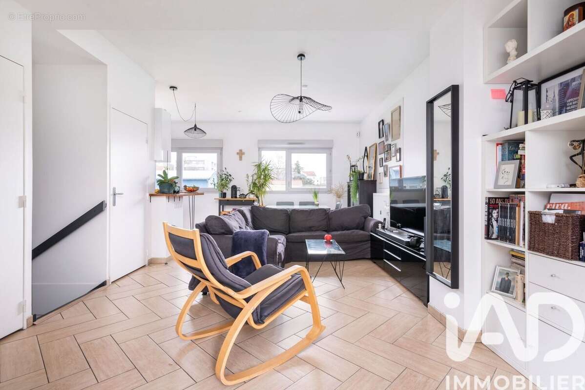 Photo 6 - Appartement à VILLEURBANNE