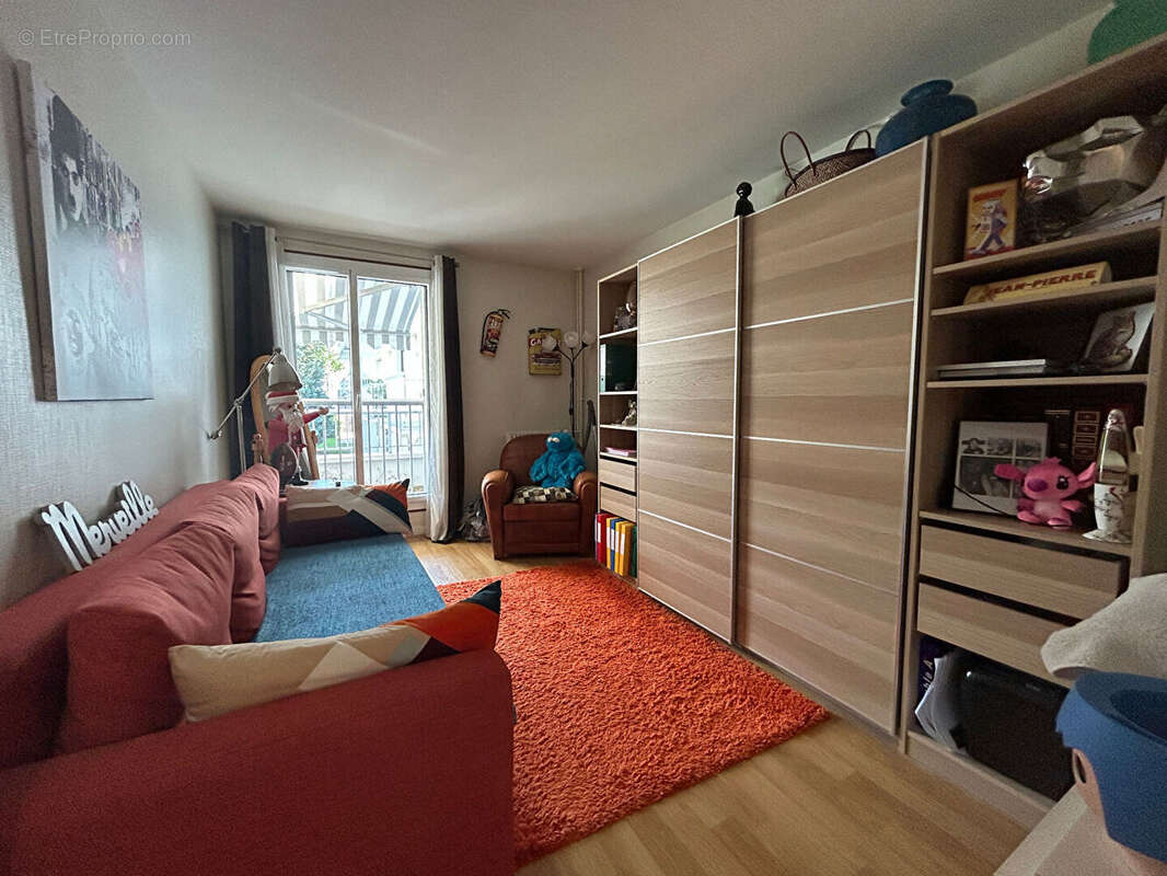 Appartement à BURES-SUR-YVETTE
