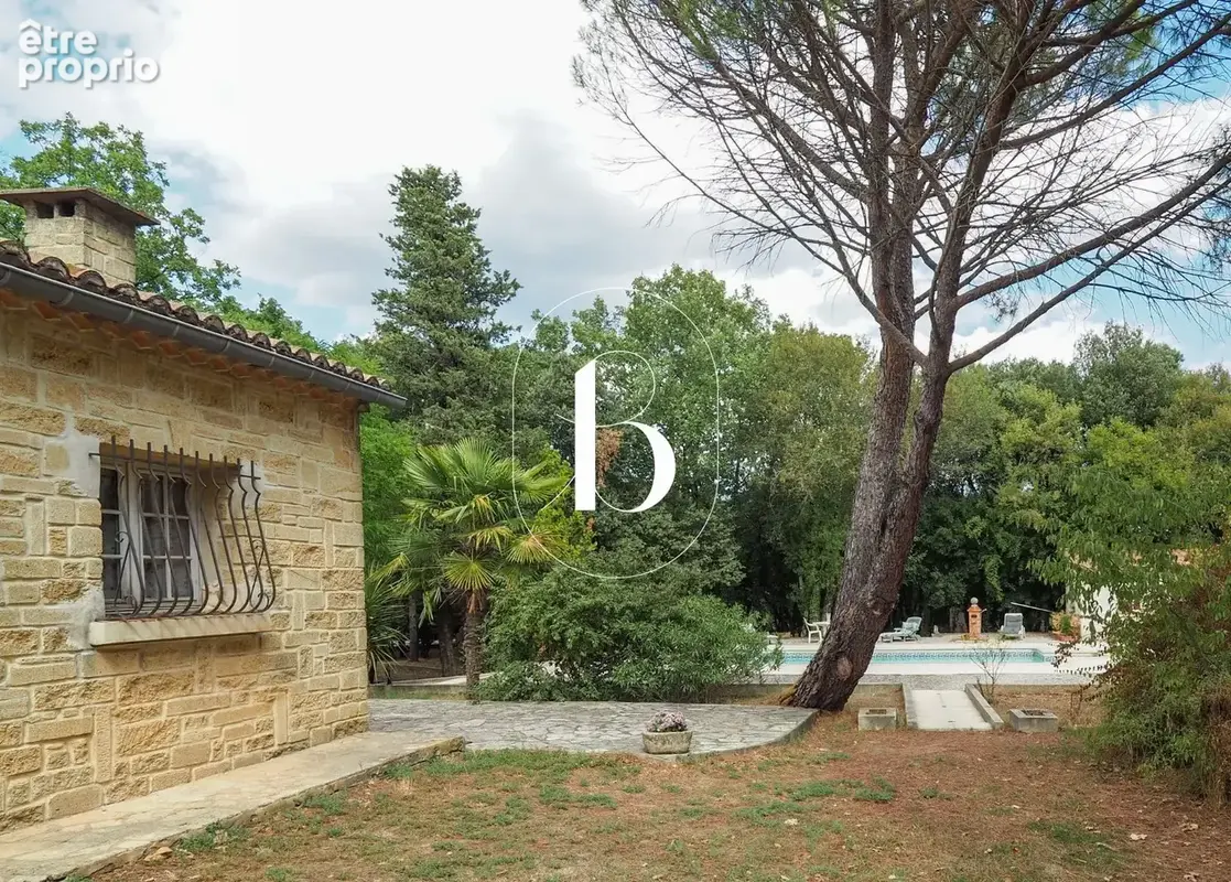 Méjannes-le-Clap  Propriété sur 9 000 m² de terrain arboré avec piscine - photo 8