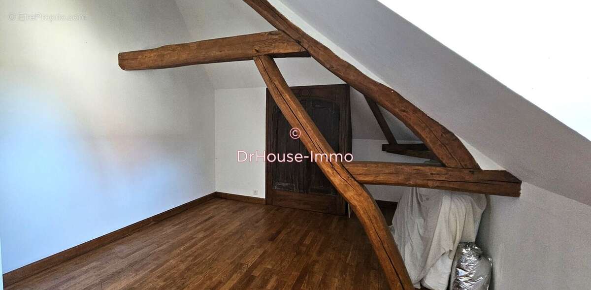 Maison à LA VENDUE-MIGNOT