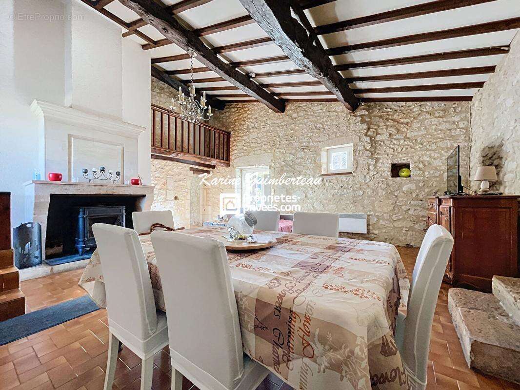 Maison à FRONSAC