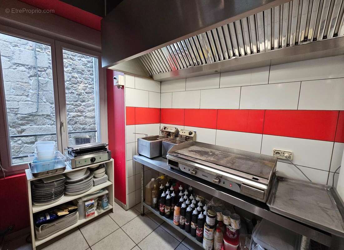 Photo 4 - Commerce à SAUGUES