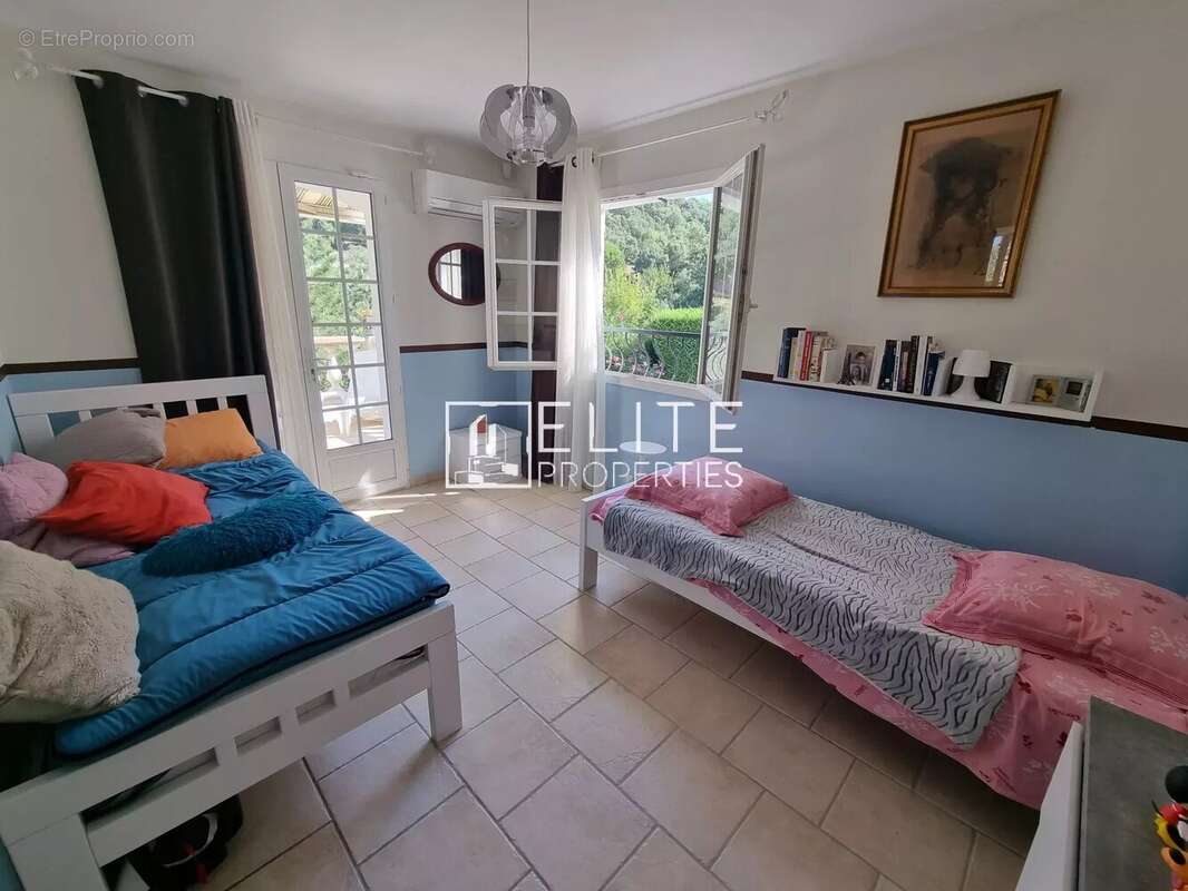 Maison à LES ADRETS-DE-L'ESTEREL
