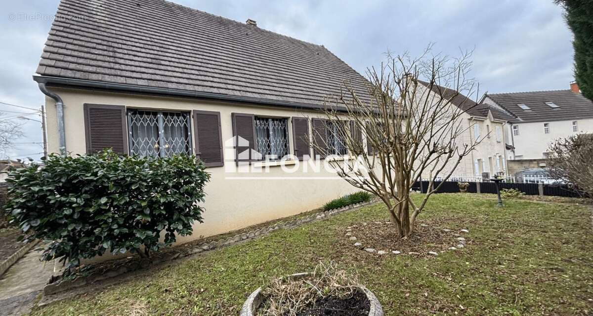 Maison à SARCELLES