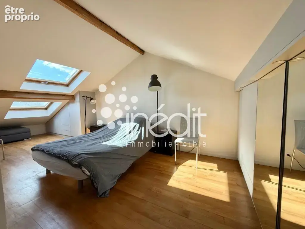 Rare superbe maison ancienne avec 4 chambres, jardin et garage - photo 7