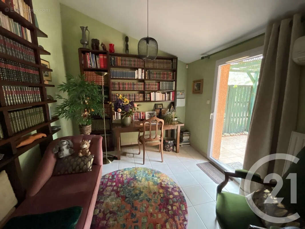 Maison à LACROIX-FALGARDE